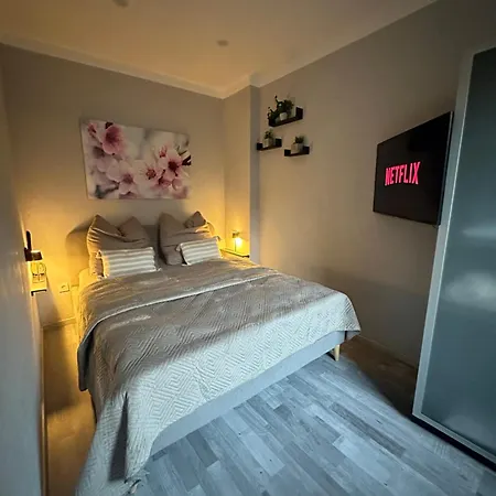 Stylish Theater 1 كرويتستال